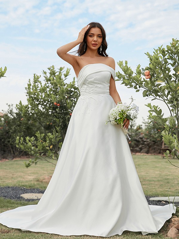 A-Line/Princess Satin Ruched Strapless Sleeveless Sweep/Brush Train Wedding Dresses 819