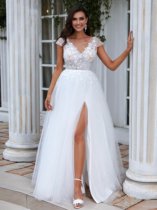 A-Line/Princess Lace Applique Scoop Short Sleeves Sweep/Brush Train Wedding Dresses 695