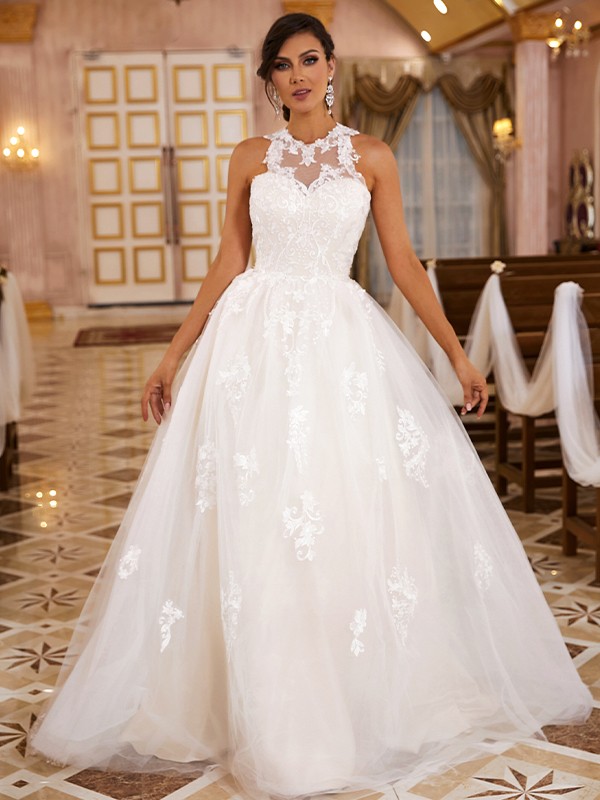 A-Line/Princess Lace Applique Scoop Sleeveless Sweep/Brush Train Wedding Dresses 696