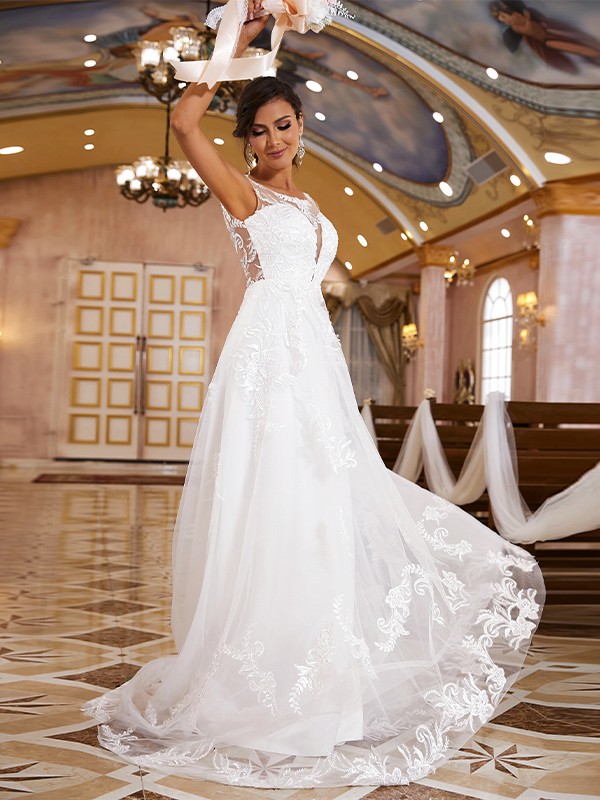 A-Line/Princess Lace Applique Scoop Sleeveless Sweep/Brush Train Wedding Dresses 697