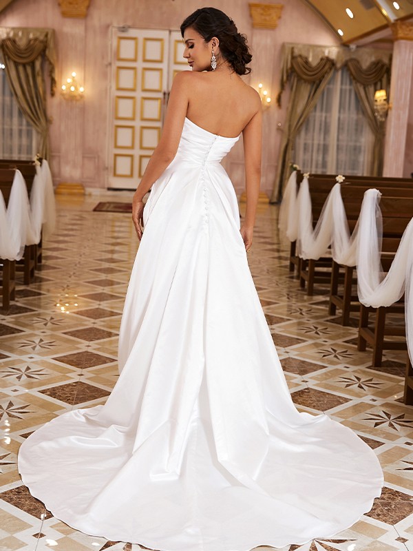 A-Line/Princess Satin Ruched Sweetheart Sleeveless Sweep/Brush Train Wedding Dresses 824