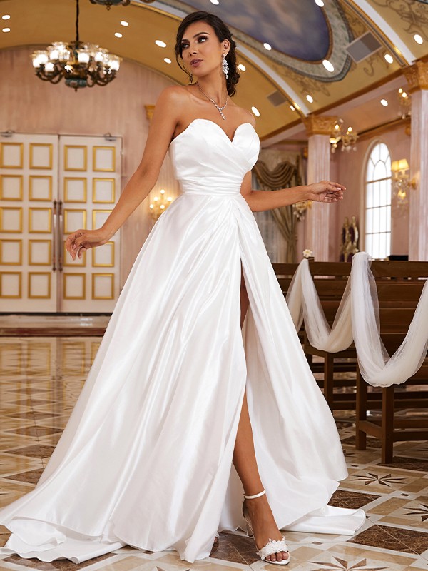 A-Line/Princess Satin Ruched Sweetheart Sleeveless Sweep/Brush Train Wedding Dresses 824