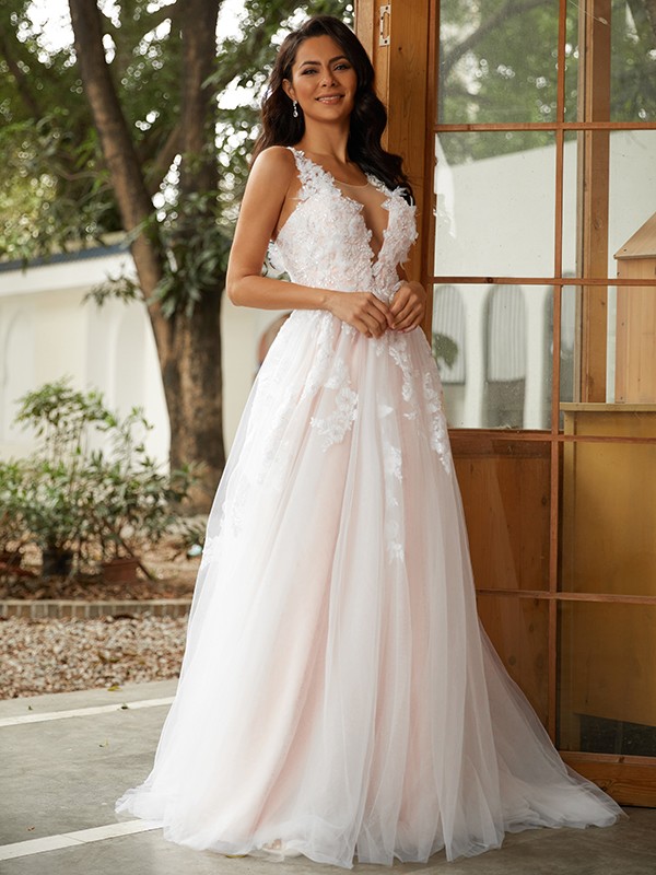 A-Line/Princess Tulle Applique Scoop Sleeveless Sweep/Brush Train Wedding Dresses 991