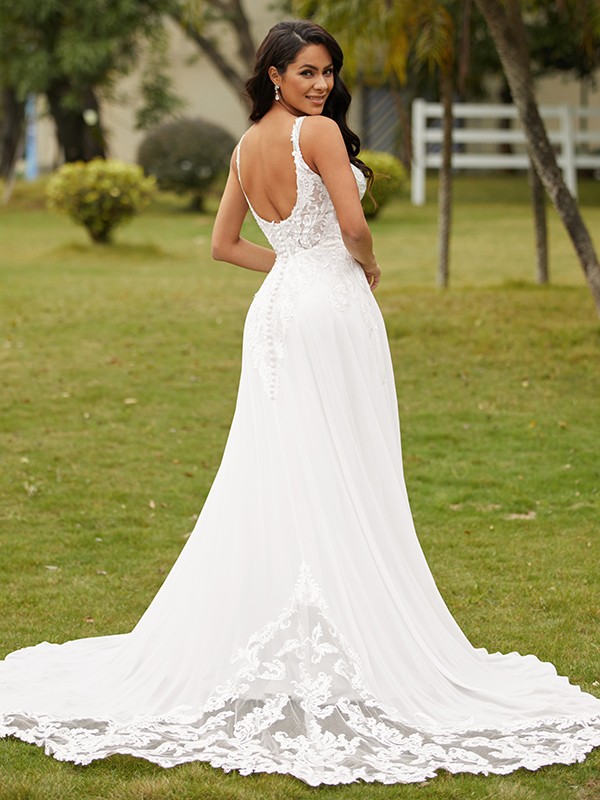 A-Line/Princess Chiffon Lace V-neck Sleeveless Court Train Wedding Dresses 654