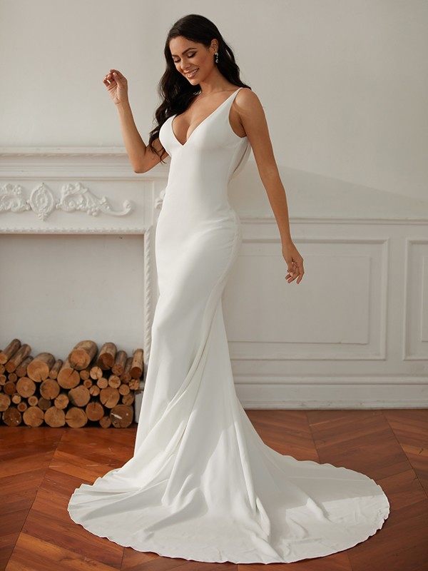 Sheath/Column Stretch Crepe V-neck Sleeveless Court Train Wedding Dresses 1522