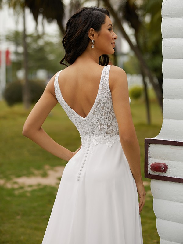 A-Line/Princess Chiffon Lace V-neck Sleeveless Sweep/Brush Train Wedding Dresses 656