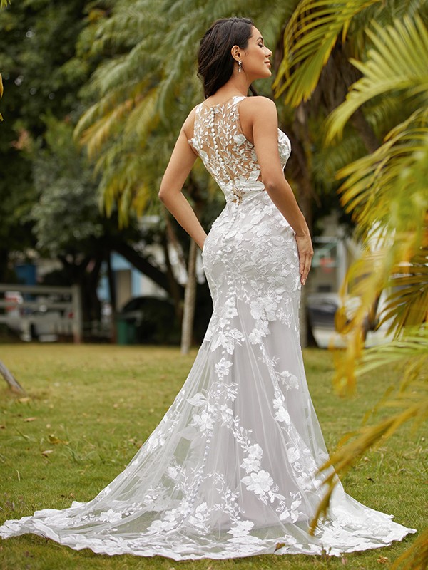 Sheath/Column Lace Scoop Sleeveless Sweep/Brush Train Wedding Dresses 1396