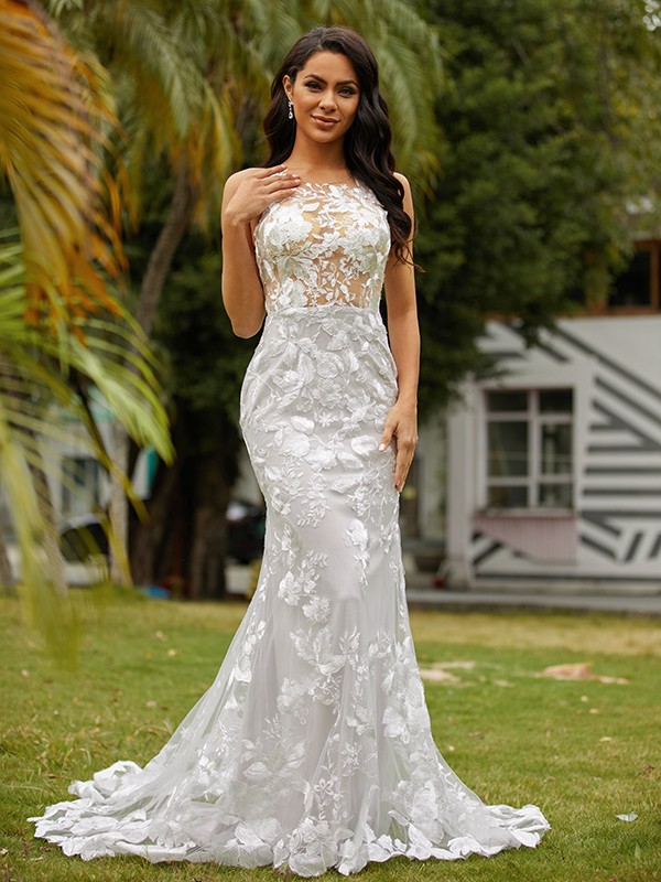 Sheath/Column Lace Scoop Sleeveless Sweep/Brush Train Wedding Dresses 1396