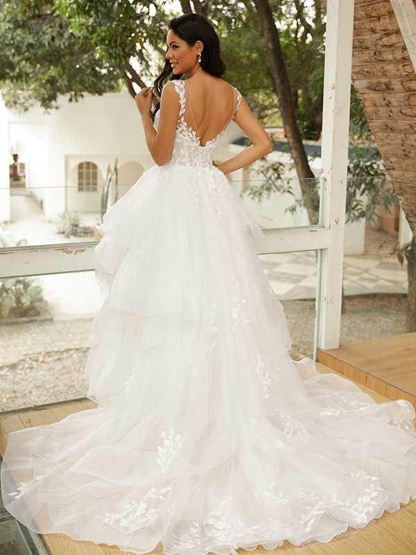 Ball Gown Tulle Applique V-neck Sleeveless Court Train Wedding Dresses 1300