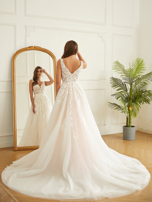 A-Line/Princess Tulle Applique V-neck Sleeveless Chapel Train Wedding Dresses 1015