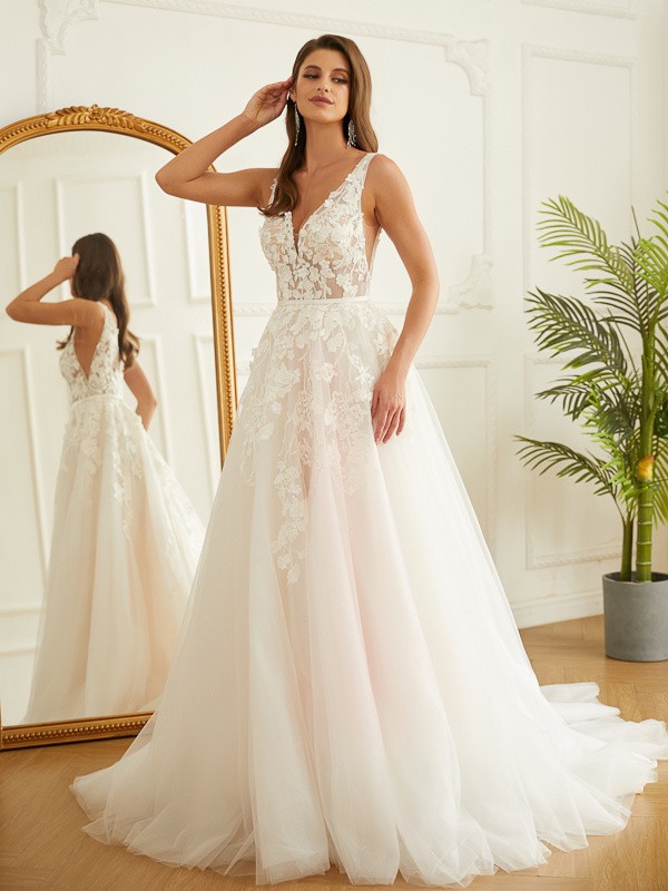 A-Line/Princess Tulle Applique V-neck Sleeveless Chapel Train Wedding Dresses 1015