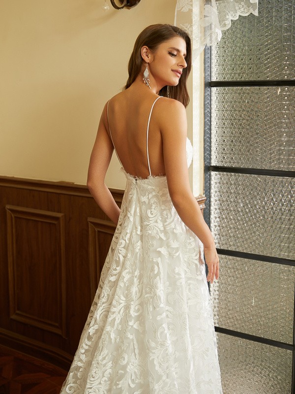 A-Line/Princess Lace V-neck Sleeveless Chapel Train Wedding Dresses 749