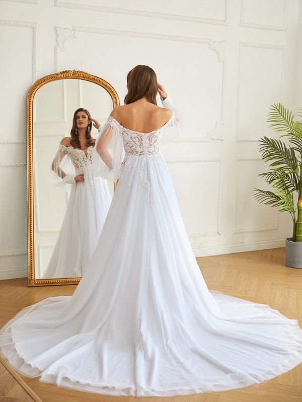 A-Line/Princess Tulle Applique Off-the-Shoulder Long Sleeves Chapel Train Wedding Dresses 974