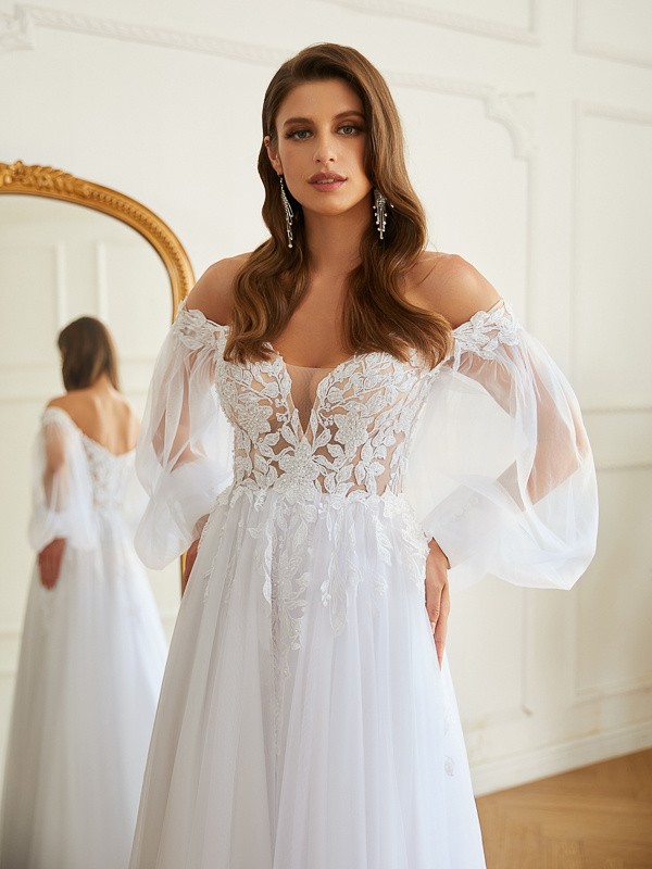 A-Line/Princess Tulle Applique Off-the-Shoulder Long Sleeves Chapel Train Wedding Dresses 974