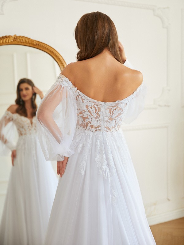 A-Line/Princess Tulle Applique Off-the-Shoulder Long Sleeves Chapel Train Wedding Dresses 974