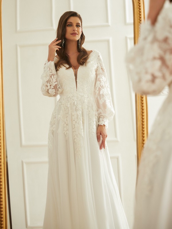 A-Line/Princess Tulle Lace V-neck Long Sleeves Court Train Wedding Dresses 1066