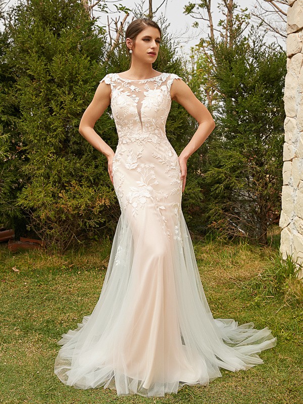 Sheath/Column Tulle Lace Scoop Sleeveless Court Train Wedding Dresses 1531