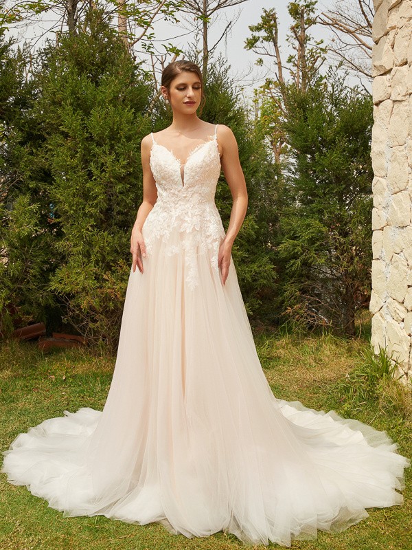 A-Line/Princess Tulle Applique V-neck Sleeveless Court Train Wedding Dresses 1021