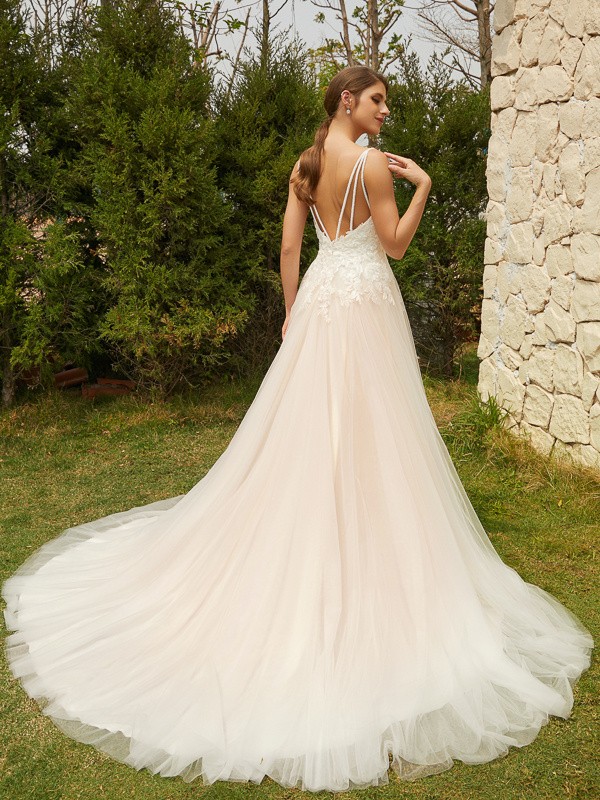 A-Line/Princess Tulle Applique V-neck Sleeveless Court Train Wedding Dresses 1021