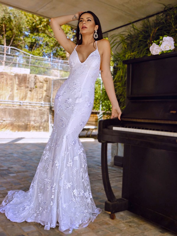 Trumpet/Mermaid Sleeveless Tulle Lace Spaghetti Straps Court Train Wedding Dresses 1661