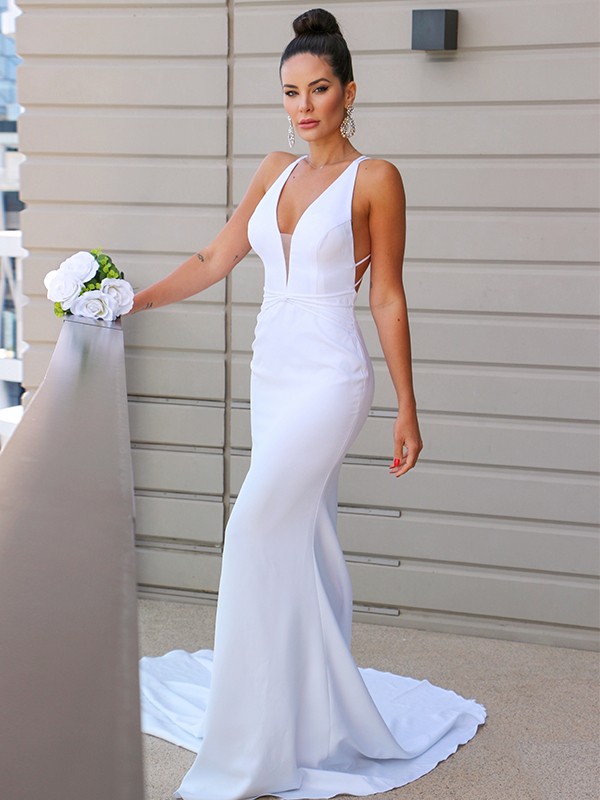 Sheath/Column Stretch Crepe V-neck Ruched Sleeveless Sweep/Brush Train Wedding Dresses 1521