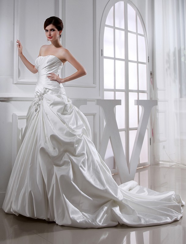 A-Line/Princess Beading Applique Strapless Sleeveless Long Satin Wedding Dresses 2048