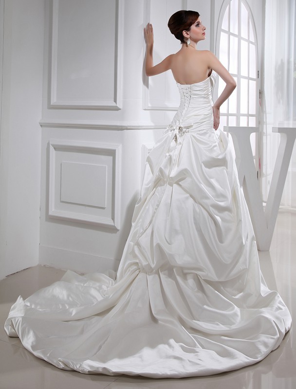 A-Line/Princess Beading Applique Strapless Sleeveless Long Satin Wedding Dresses 2048