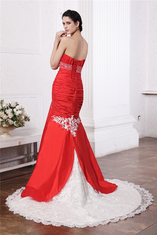 Trumpet/Mermaid Strapless Sleeveless Beading Lace Applique Long Taffeta Wedding Dresses 2019