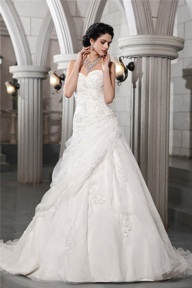 A-Line/Princess Sweetheart Sleeveless Beading Applique Long Organza Wedding Dresses 1852