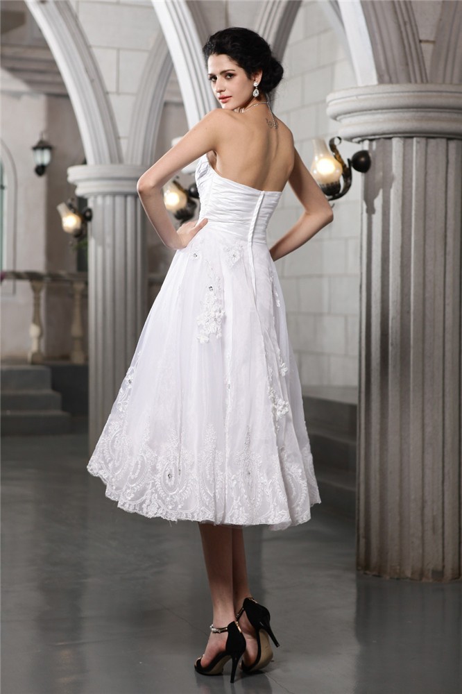 A-Line/Princess Sweetheart Sleeveless Beading Applique Short Taffeta Wedding Dresses 1853