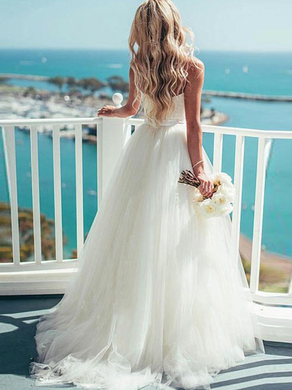 Ball Gown Sweetheart Sweep/Brush Train Sleeveless Tulle Wedding Dresses 1287