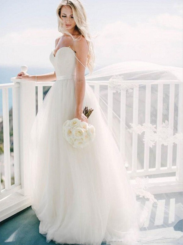 Ball Gown Sweetheart Sweep/Brush Train Sleeveless Tulle Wedding Dresses 1287