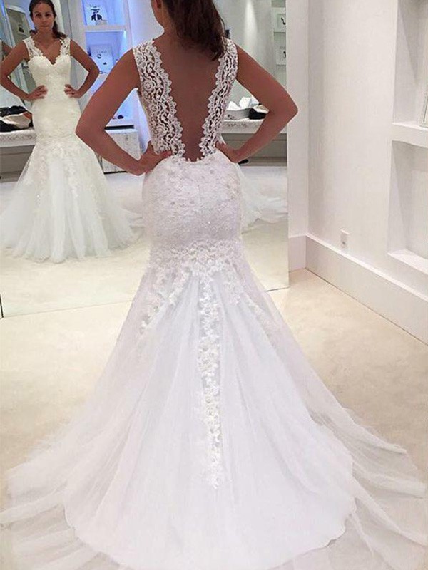 Trumpet/Mermaid Sleeveless Court Train V-neck Applique Lace Wedding Dresses 1642