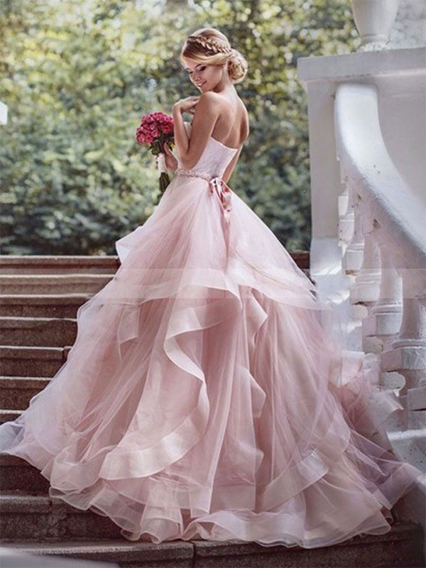 Ball Gown Sweetheart Sleeveless Court Train Layers Organza Wedding Dresses 1284