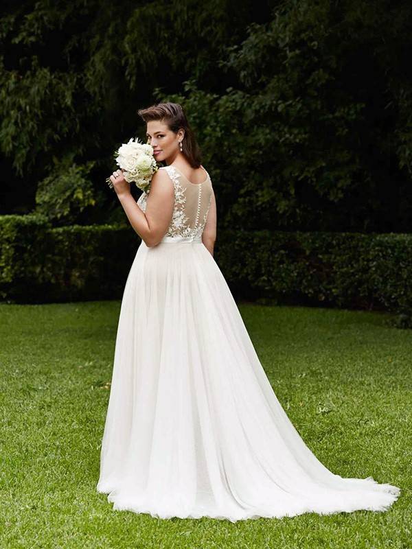 A-Line/Princess Scoop Court Train Sleeveless Lace Tulle Wedding Dresses 868