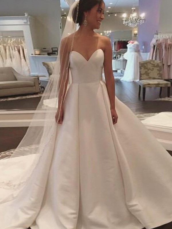 Ball Gown Sleeveless Sweetheart Court Train Satin Wedding Dresses 1259