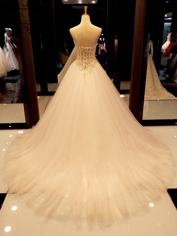 Ball Gown Sweetheart Tulle Beading Court Train Sleeveless Wedding Dresses 1288