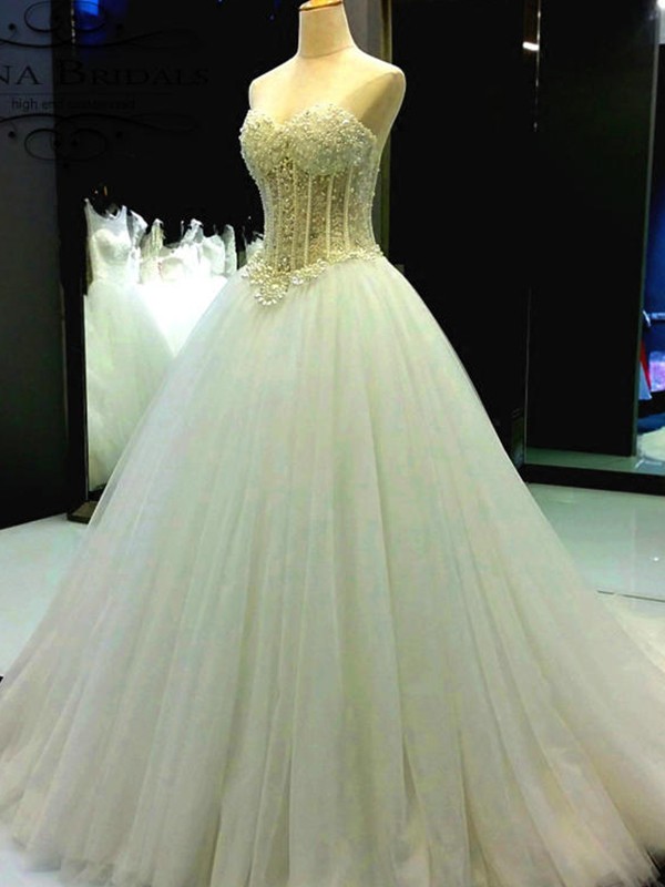 Ball Gown Sweetheart Tulle Beading Court Train Sleeveless Wedding Dresses 1288