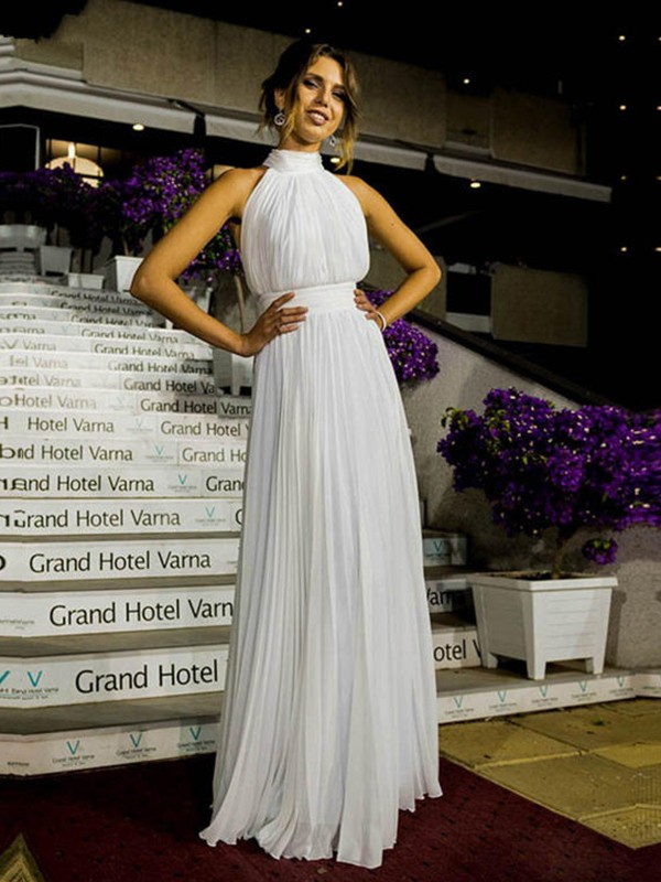 A-Line/Princess Halter Sleeveless Ruffles Tulle Floor-Length Wedding Dresses 686