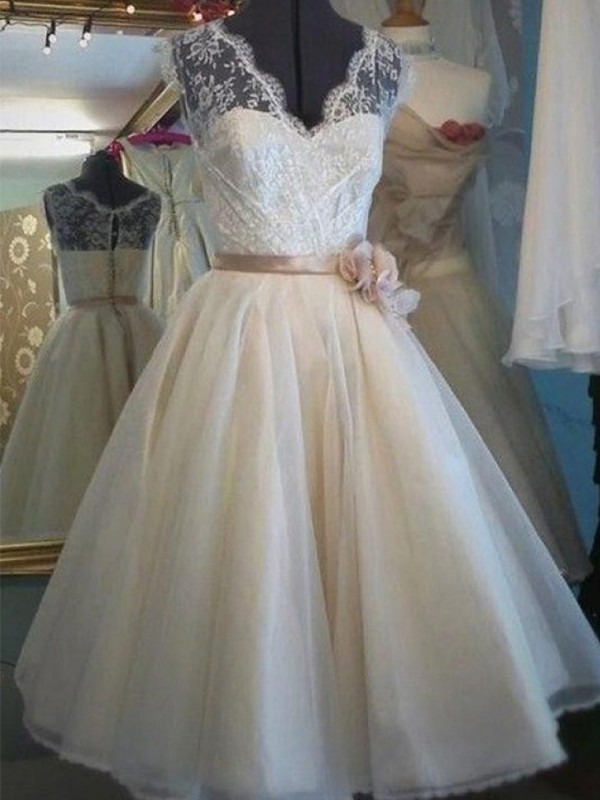 A-Line/Princess V-neck Knee-Length Lace Sleeveless Sash/Ribbon/Belt Tulle Wedding Dresses 1133