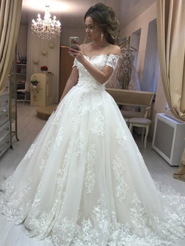 A-Line/Princess Off-the-Shoulder Sleeveless Sweep/Brush Train Applique Tulle Wedding Dresses 763