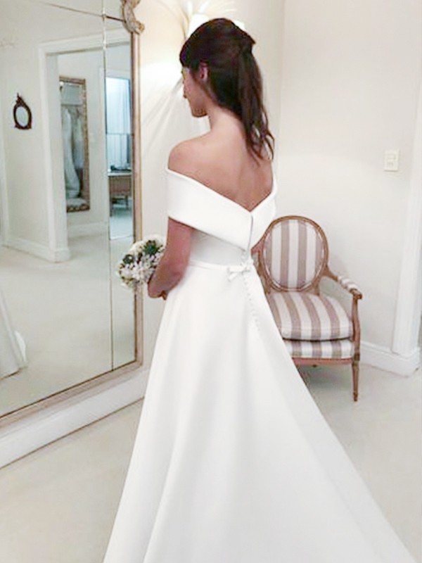 A-Line/Princess Off-the-Shoulder Sleeveless Sweep/Brush Train Ruffles Satin Wedding Dresses 764