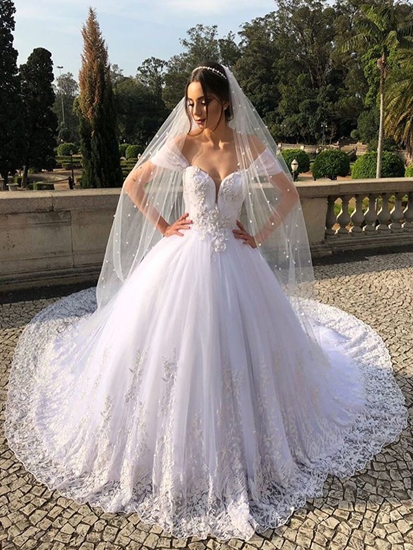 Ball Gown Tulle Applique Off-the-Shoulder Sleeveless Court Train Wedding Dresses 1296