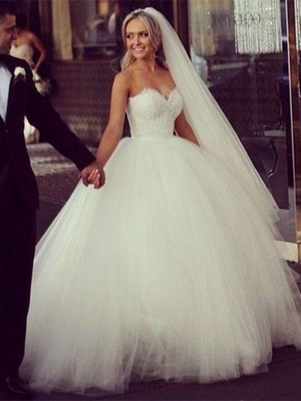 Ball Gown Tulle Applique Sweetheart Sleeveless Sweep/Brush Train Wedding Dresses 1299