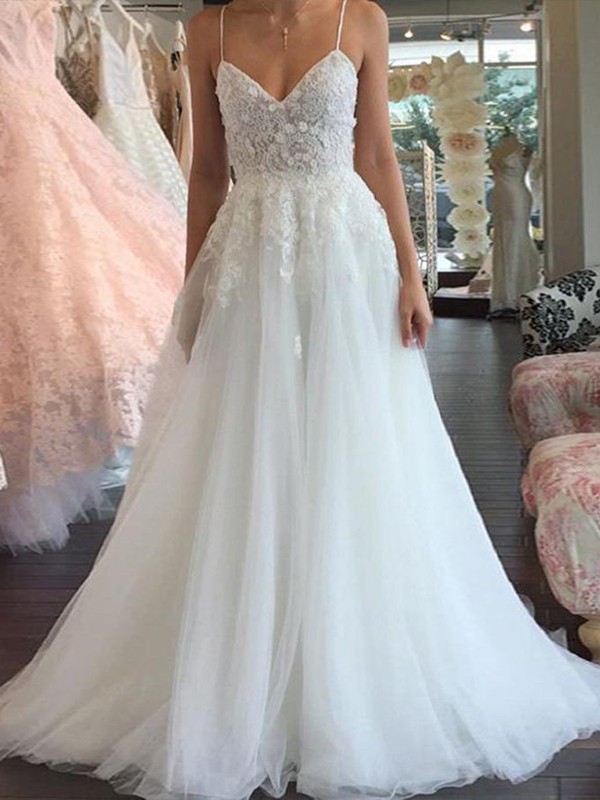 A-Line/Princess Tulle Applique V-neck Sleeveless Sweep/Brush Train Wedding Dresses 1035