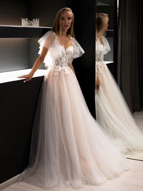 A-Line/Princess Tulle Applique Sweetheart Short Sleeves Sweep/Brush Train Wedding Dresses 1004