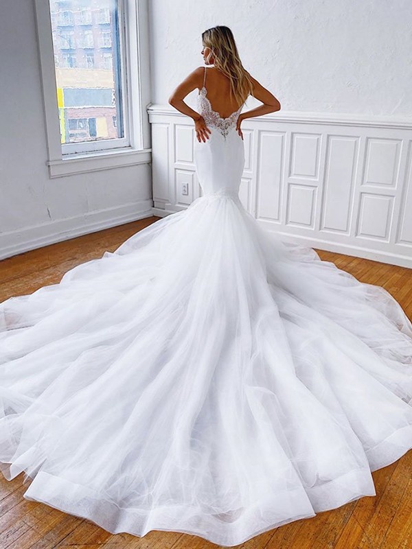 Trumpet/Mermaid Tulle Lace V-neck Sleeveless Court Train Wedding Dresses 1730