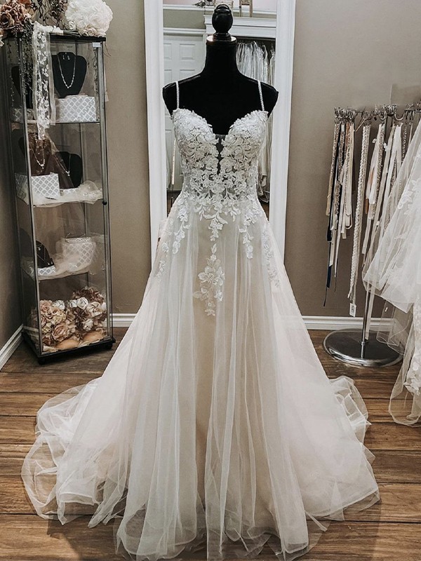 A-Line/Princess Tulle Applique V-neck Sleeveless Sweep/Brush Train Wedding Dresses 1038