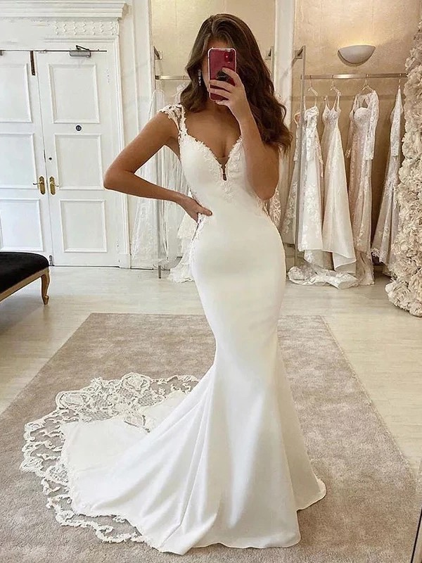 Sheath/Column Stretch Crepe Lace V-neck Sleeveless Sweep/Brush Train Wedding Dresses 1482