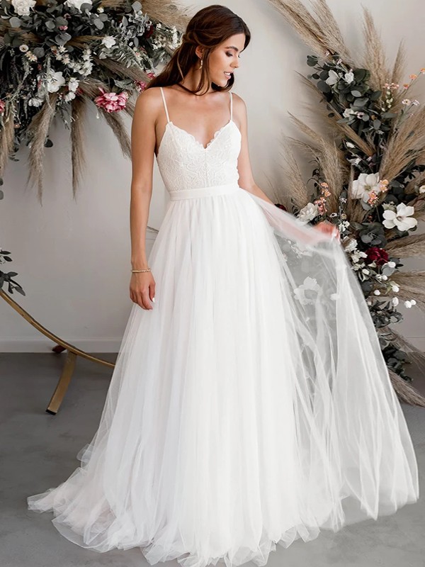 A-Line/Princess Tulle Lace V-neck Sleeveless Sweep/Brush Train Wedding Dresses 1074